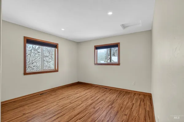 $675,000 | 204 South 2nd Street, Elk River, ID 83827