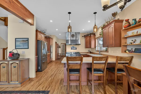 $675,000 | 204 South 2nd Street, Elk River, ID 83827