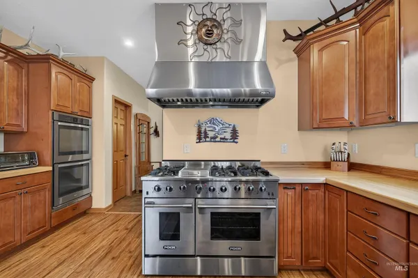 $675,000 | 204 South 2nd Street, Elk River, ID 83827