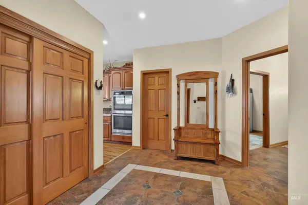 $675,000 | 204 South 2nd Street, Elk River, ID 83827