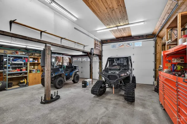 $675,000 | 204 South 2nd Street, Elk River, ID 83827