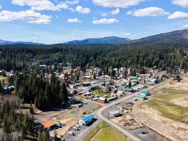 $675,000 | 204 South 2nd Street, Elk River, ID 83827