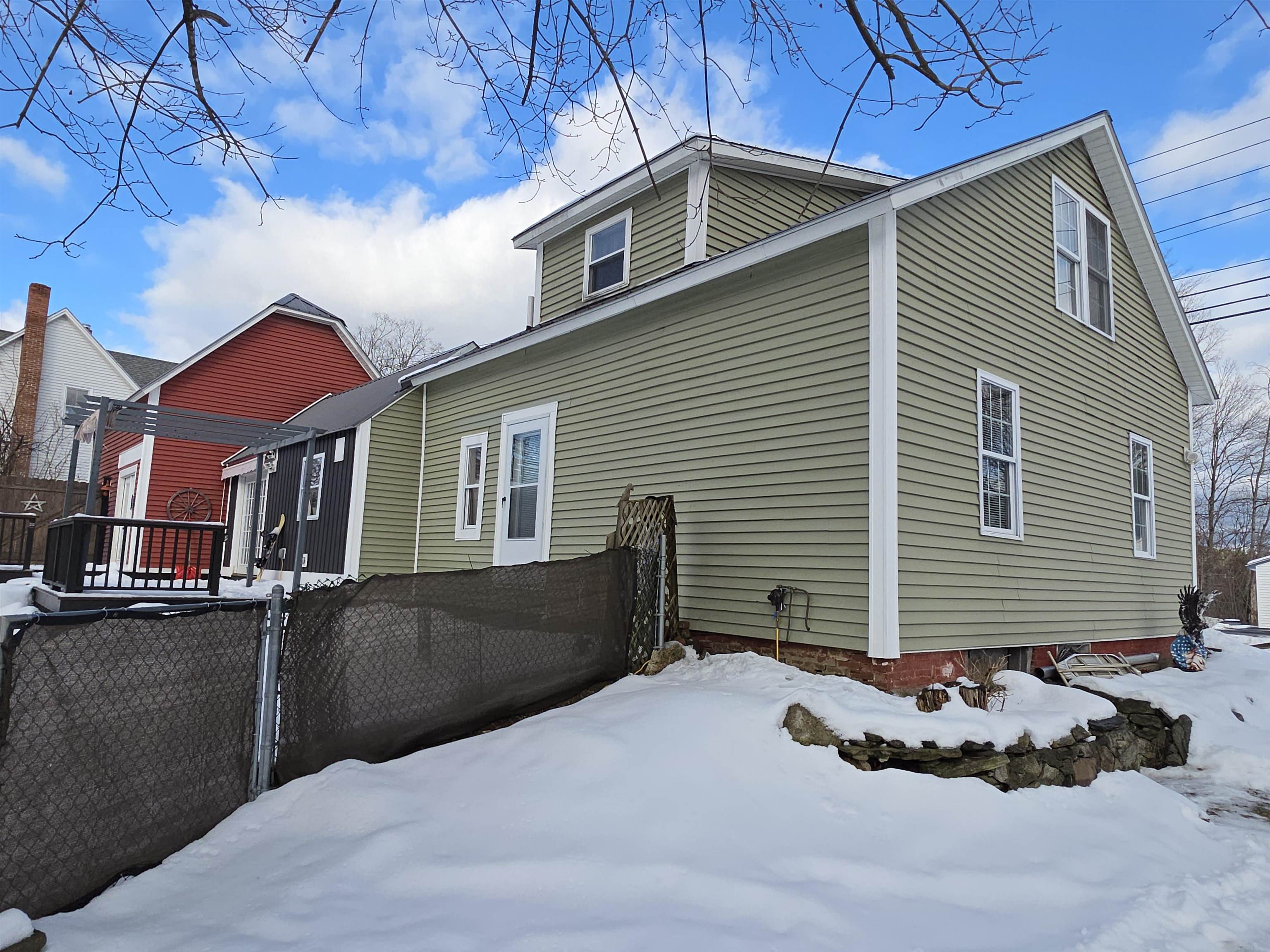 147 South Street Springfield, VT 05156 - Photo 5 of 51