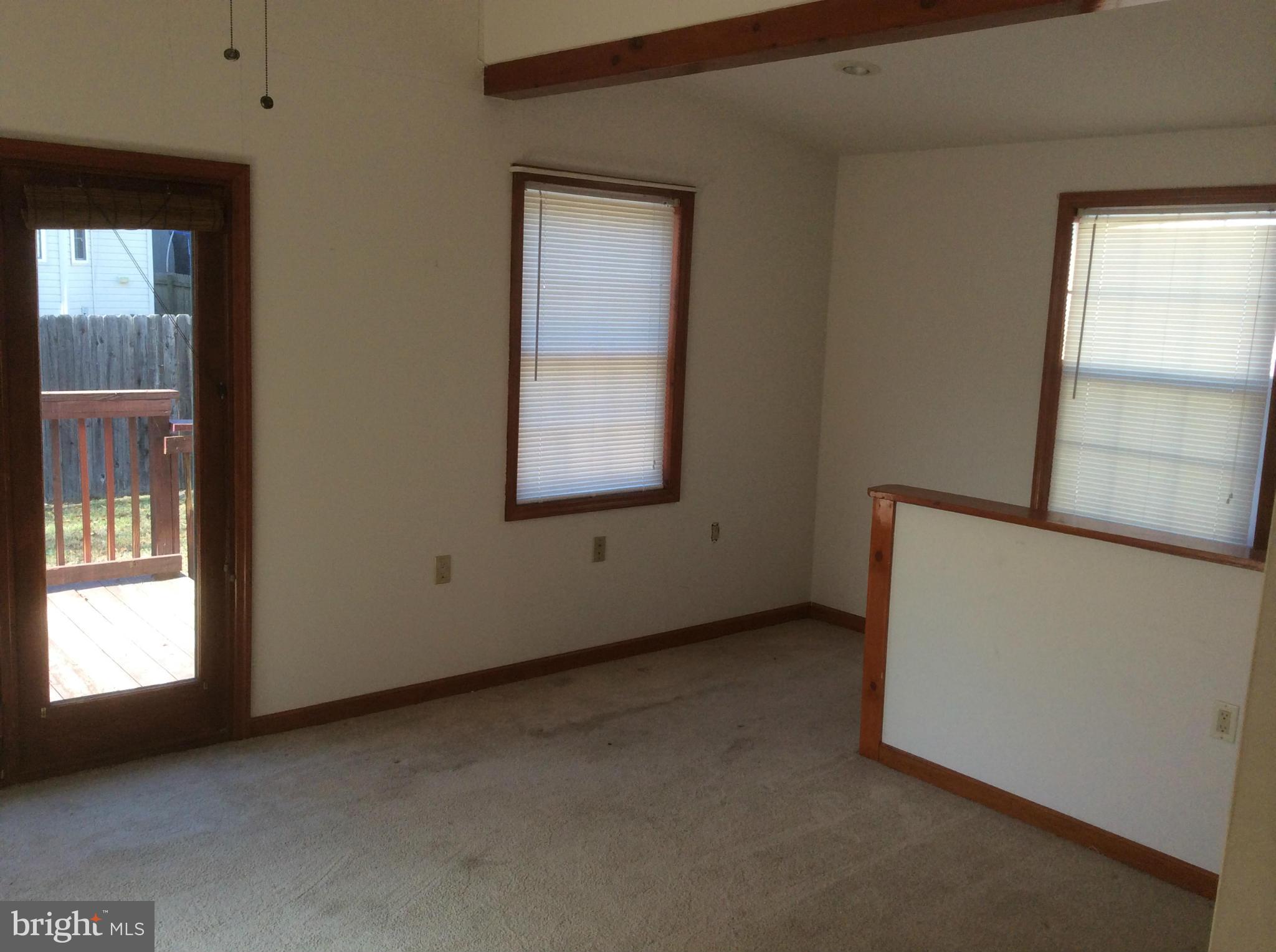 7746 Sauerbacker Road Pasadena, MD 21122 - Photo 14 of 17 Family Room