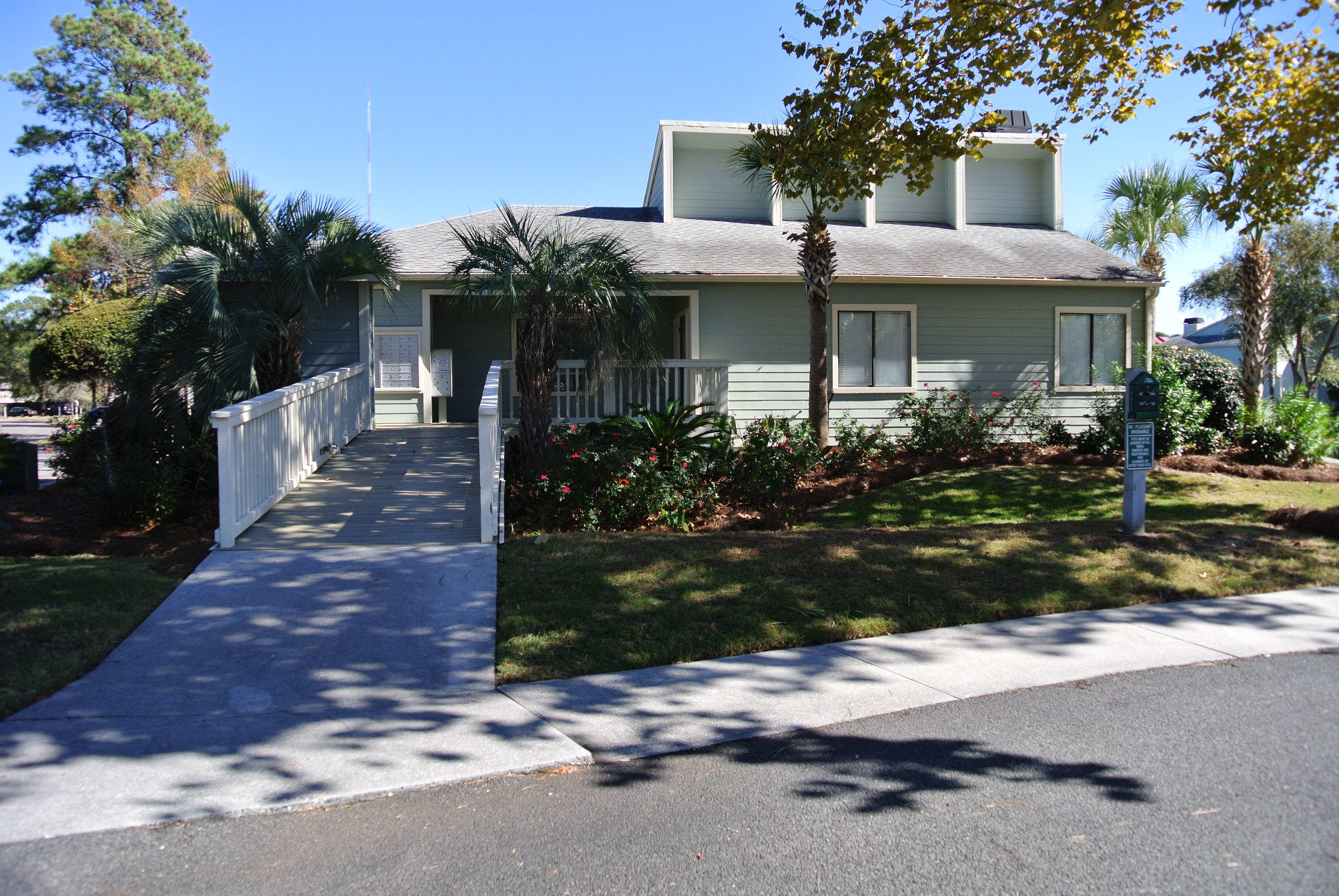 1481 Center St Extension, Unit 706 Mount Pleasant, SC 29464 - Photo 15 of 17 DSC_0427