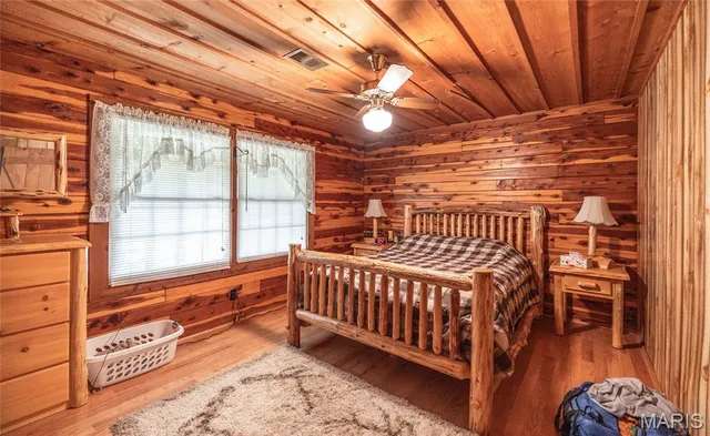 $670,000 | 3292 County Road 625, Birch Tree, MO 65438