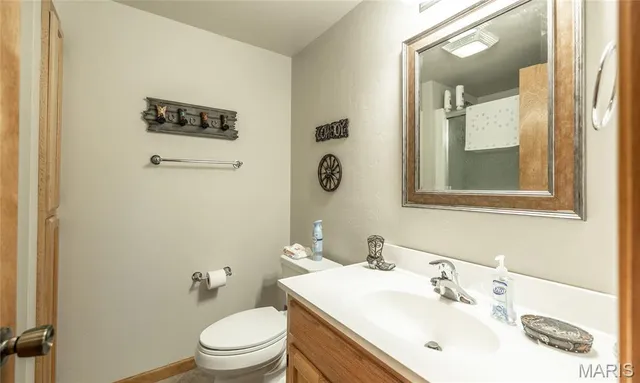 $670,000 | 3292 County Road 625, Birch Tree, MO 65438