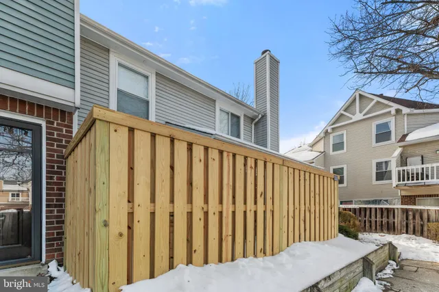 $325,000 | 4375 Pembrook Village Drive, Unit 62, Alexandria, VA 22309