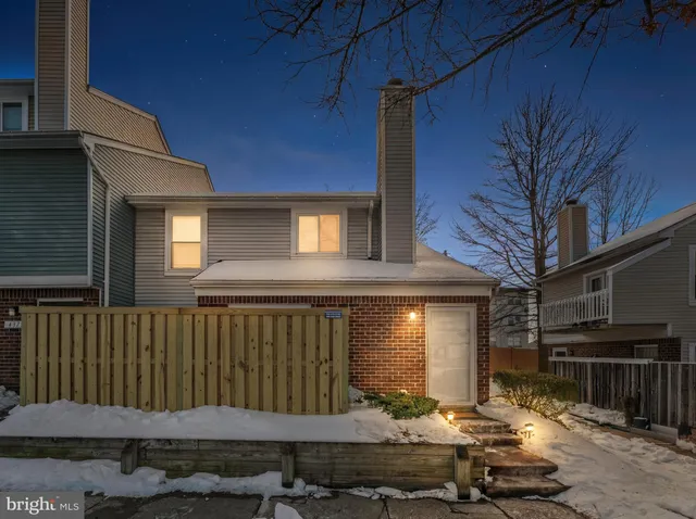 $325,000 | 4375 Pembrook Village Drive, Unit 62, Alexandria, VA 22309