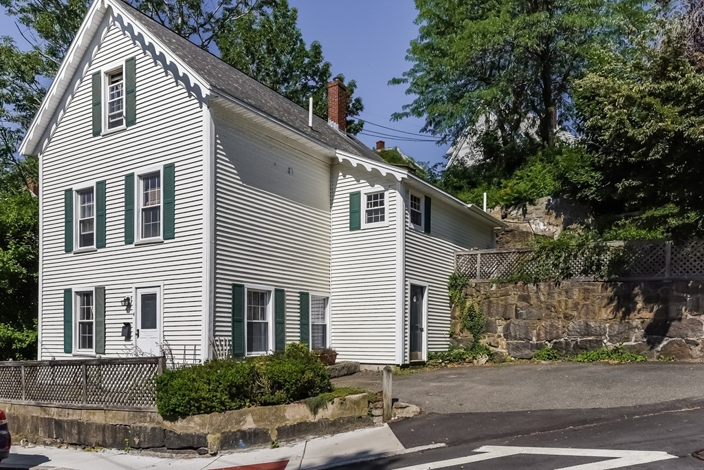 4 Spring Street Gloucester, MA 01930 - Photo 2 of 30 Gallery Image 2
