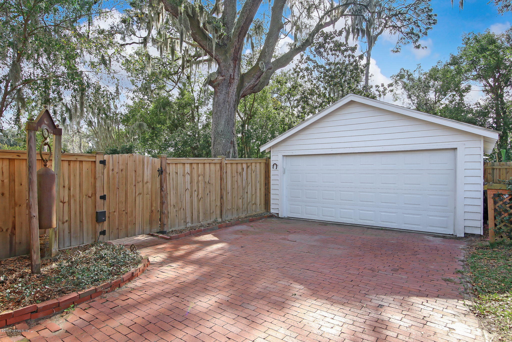 1416 Pinetree Road Jacksonville, FL 32207 - Photo 14 of 36 Detached Garage