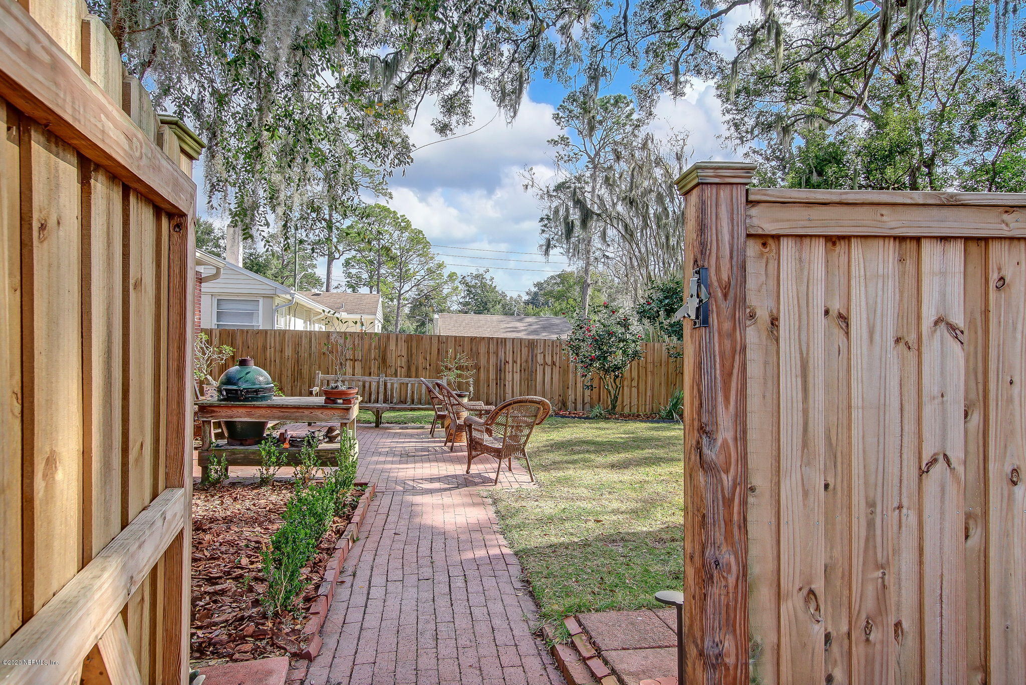 1416 Pinetree Road Jacksonville, FL 32207 - Photo 15 of 36 1416+Pinetree+Rd+Jacksonville-48-web-Bac