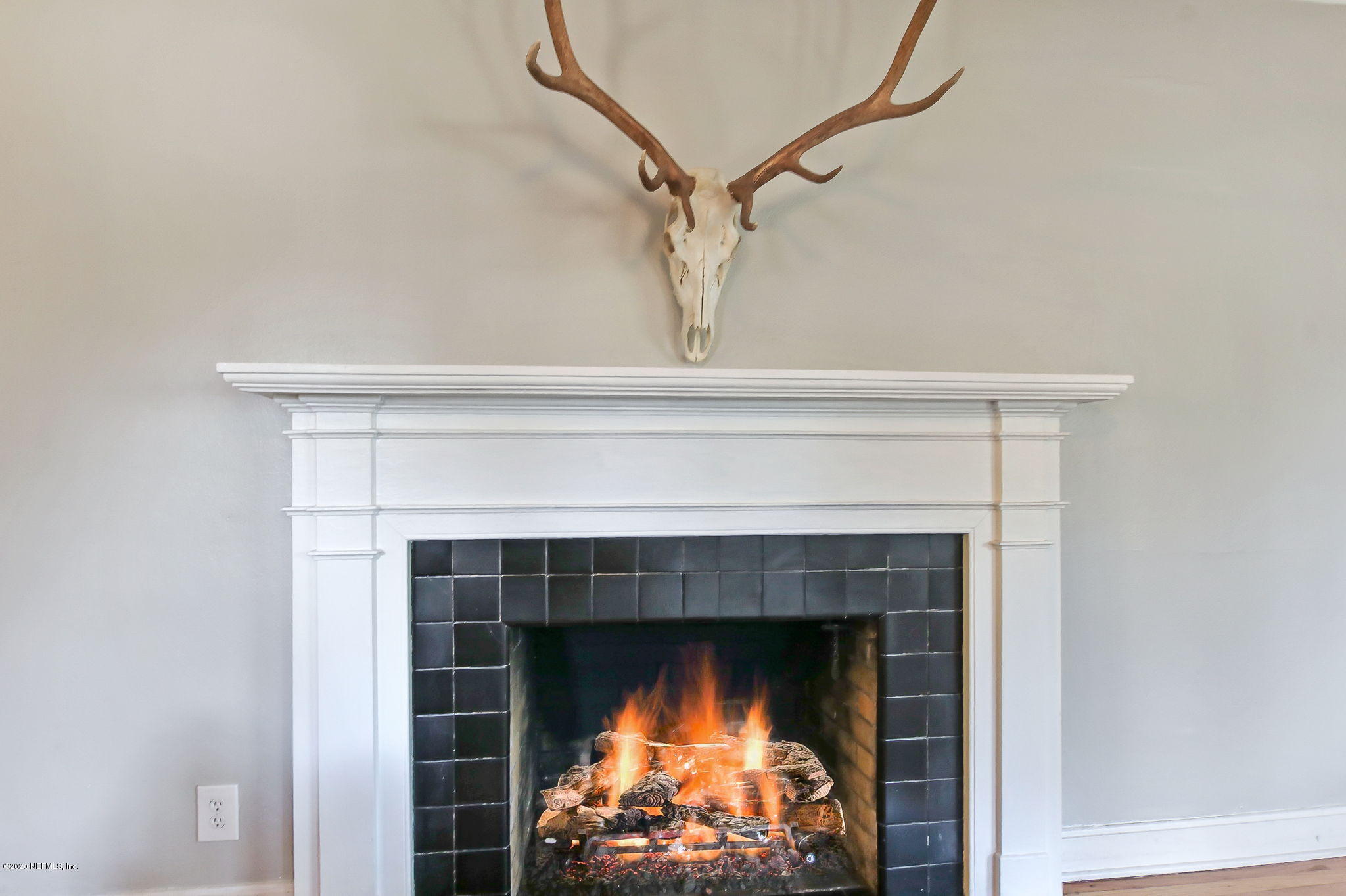 1416 Pinetree Road Jacksonville, FL 32207 - Photo 21 of 36 Fireplace