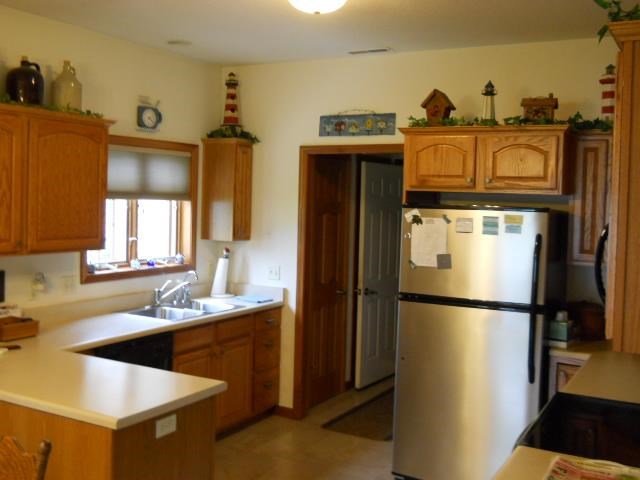 2411 Deerfield Court Decatur, IN 46733 - Photo 7 of 13