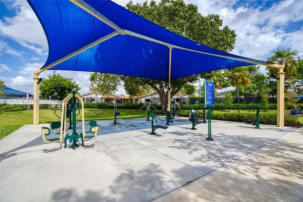 $2,095 | 2327 Northwest 52nd Court, Unit 2327, Fort Lauderdale, FL 33309