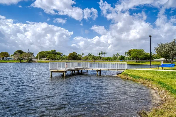 $2,095 | 2327 Northwest 52nd Court, Unit 2327, Fort Lauderdale, FL 33309