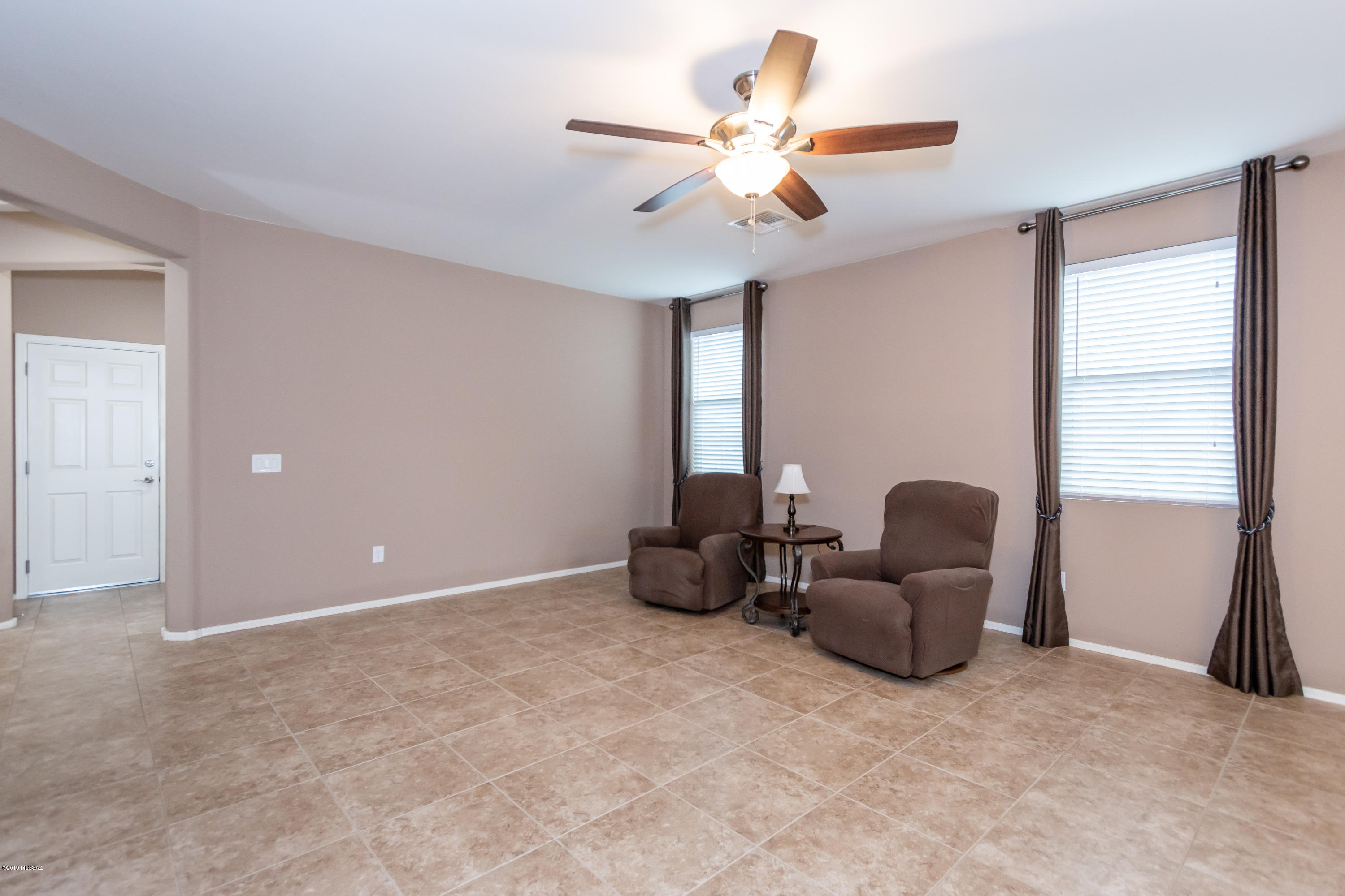 38996 South Running Roses Lane Tucson, AZ 85739 - Photo 7 of 36 Gallery Image 7