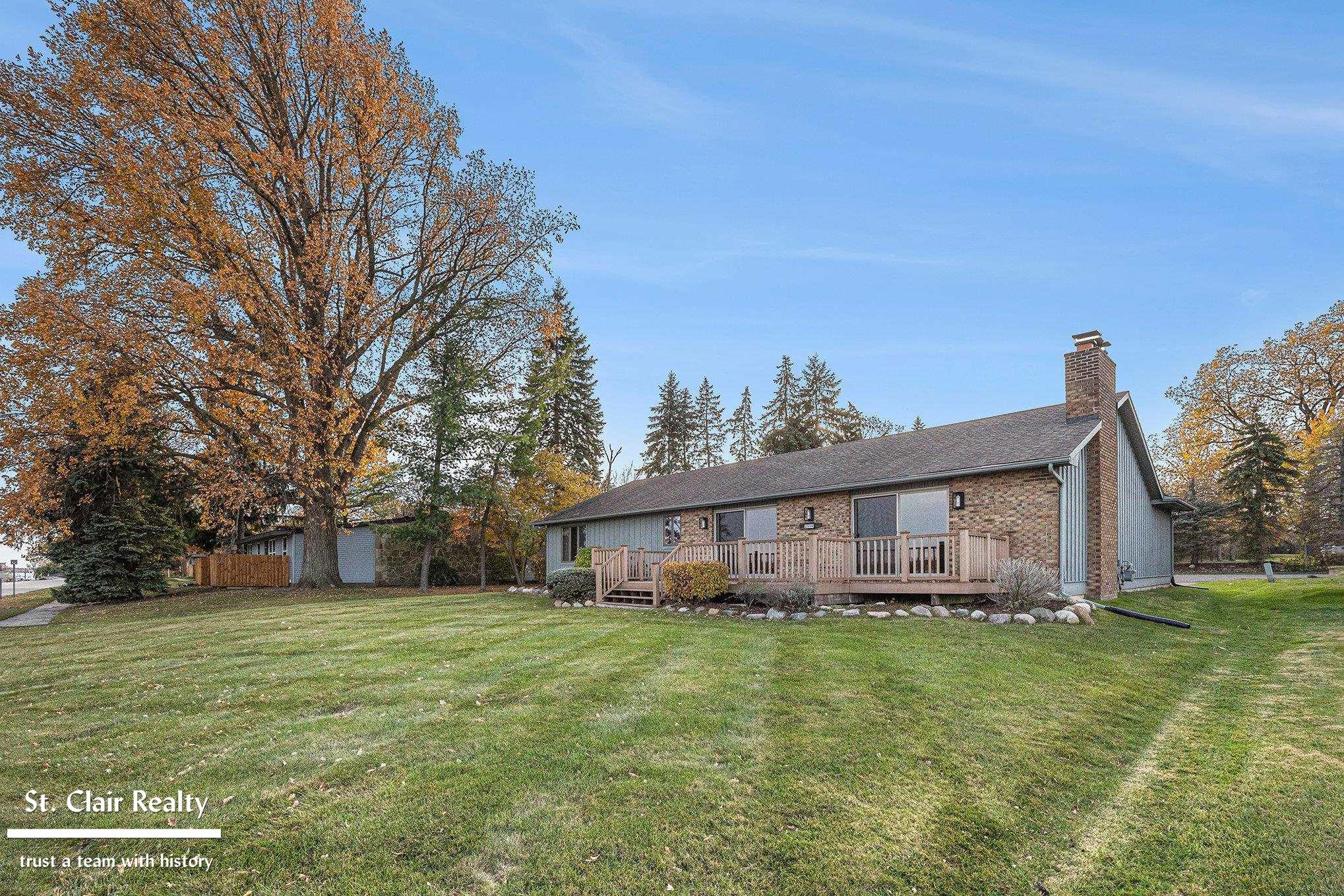 2516 River Road Marysville, MI 48040 - Photo 2 of 34