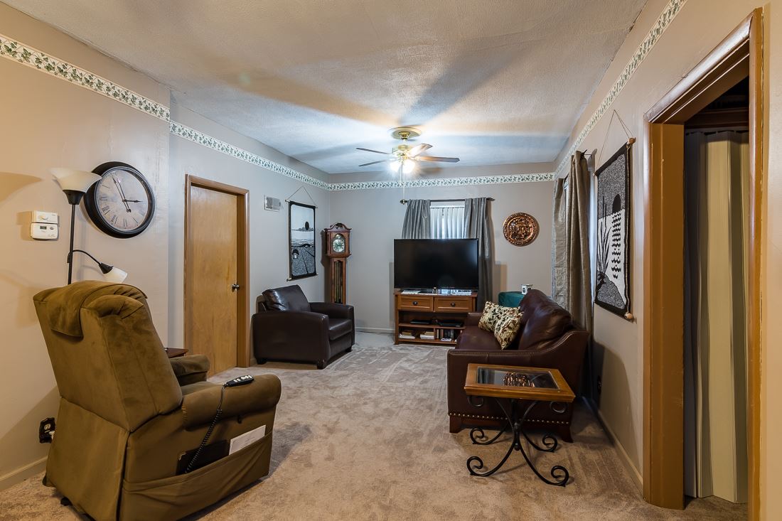 9510 New Liberty Road Walcott, IA 52773 - Photo 3 of 14 Gallery Image 3
