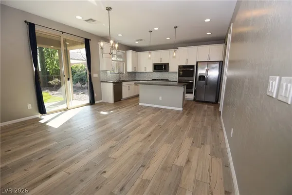 $2,800 | 10559 Pelican Island Avenue, Las Vegas, NV 89166