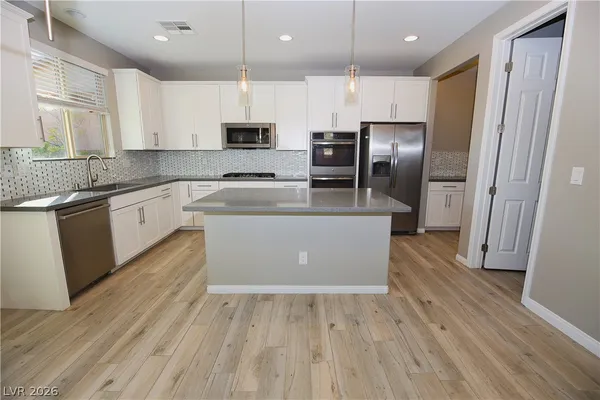 $2,800 | 10559 Pelican Island Avenue, Las Vegas, NV 89166