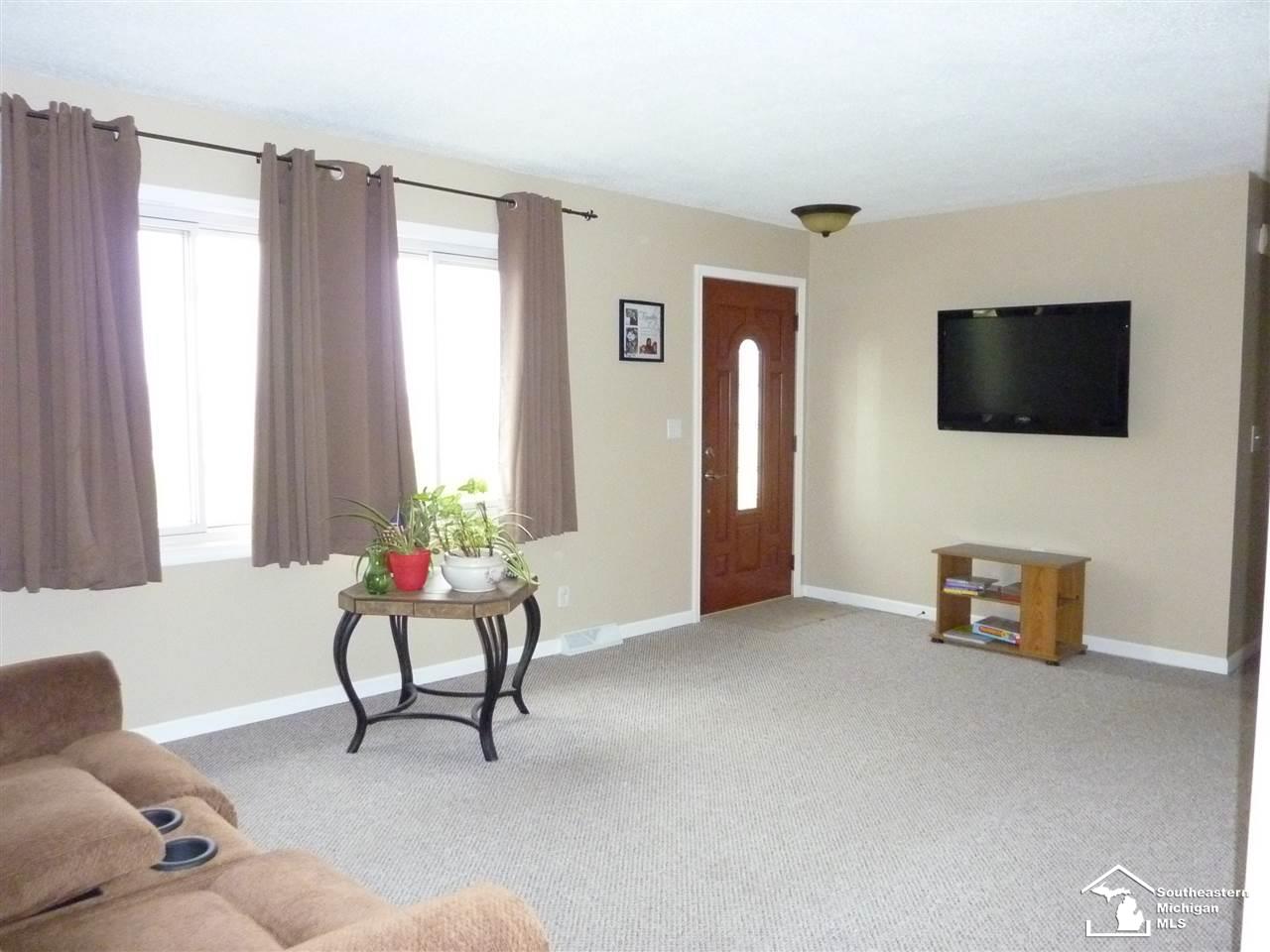 20772 Morocco Road Blissfield, MI 49228 - Photo 3 of 21