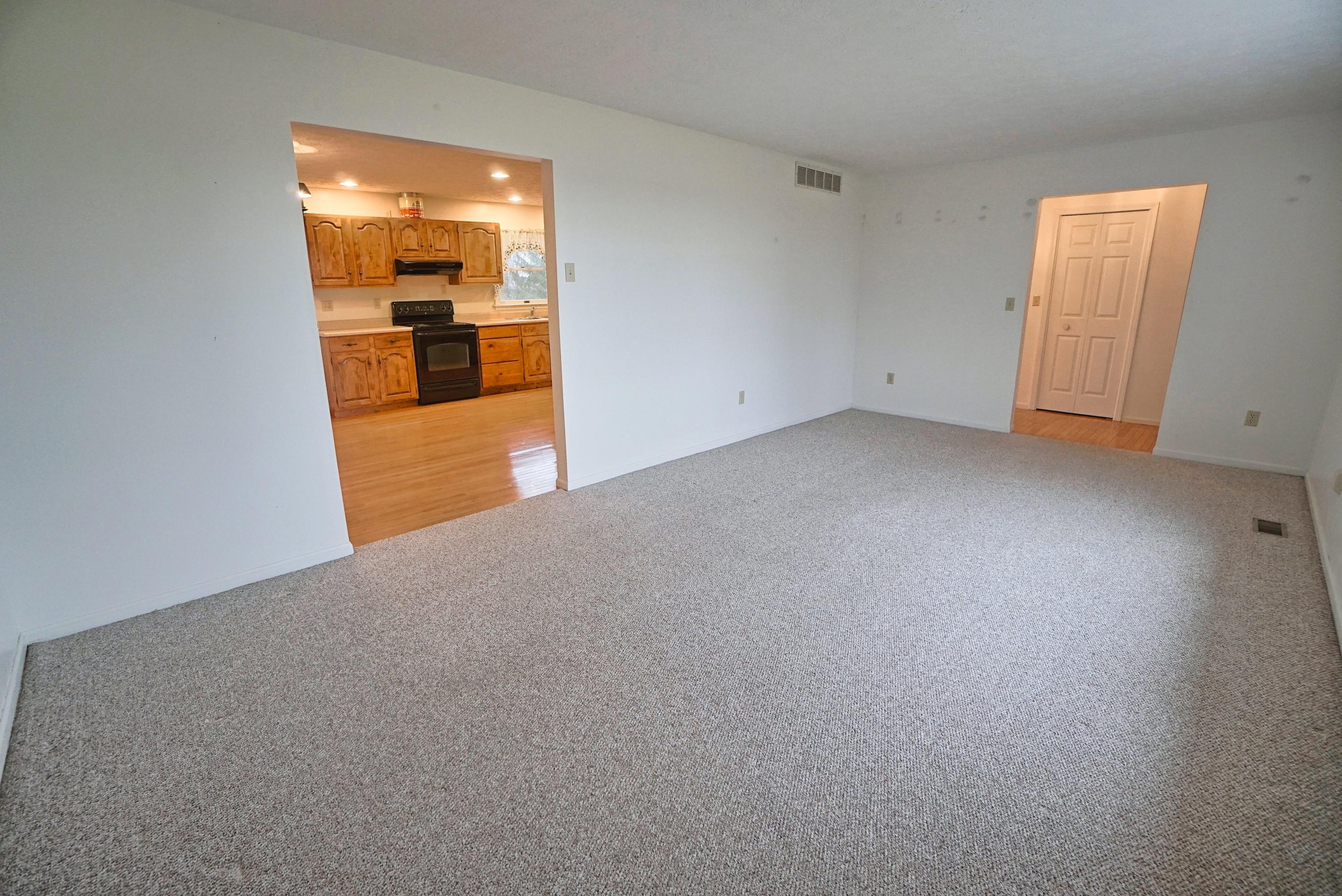 10582 Marquart Road New Carlisle, OH 45344 - Photo 5 of 54