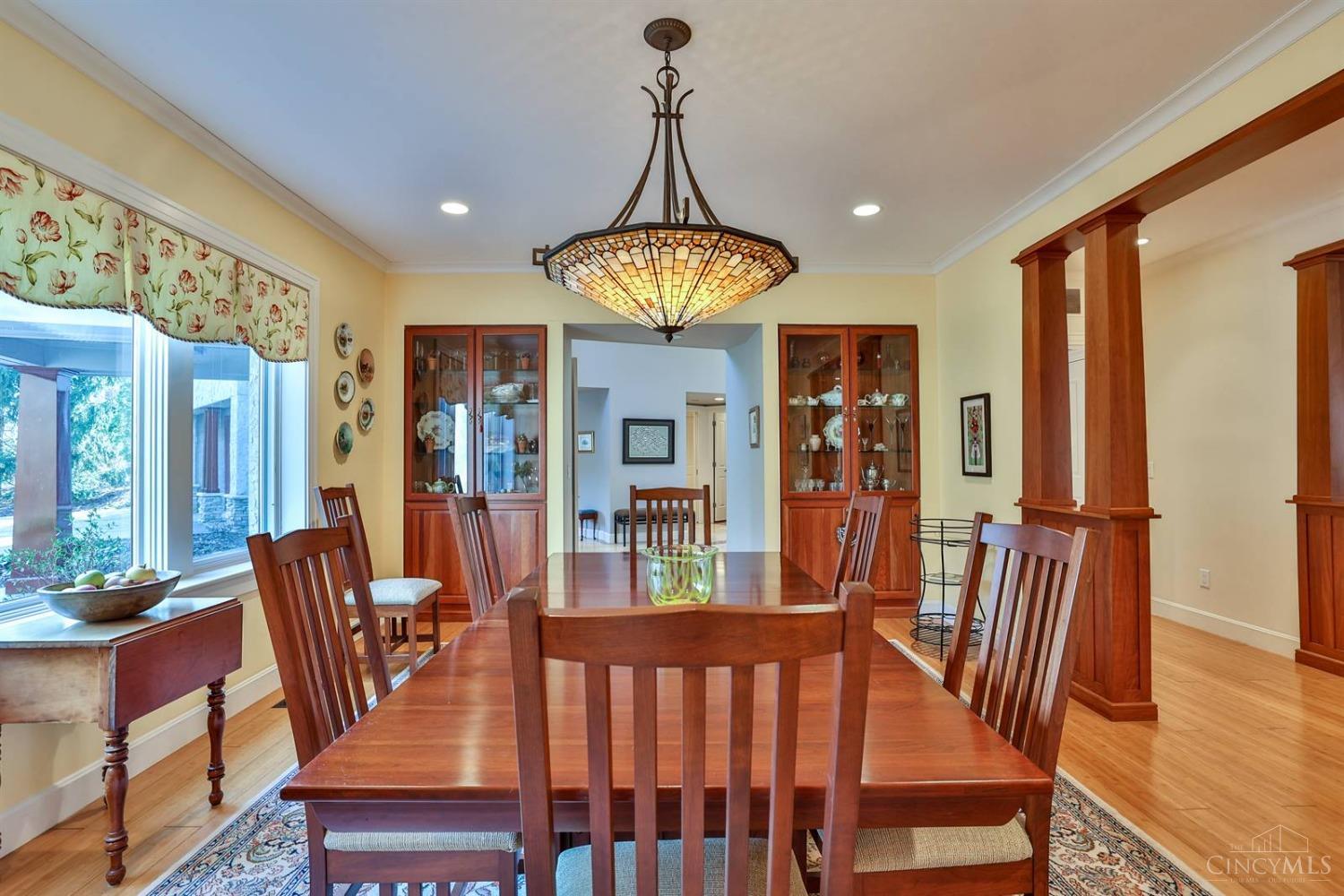401 West Galbraith Road Wyoming, OH 45215 - Photo 14 of 55