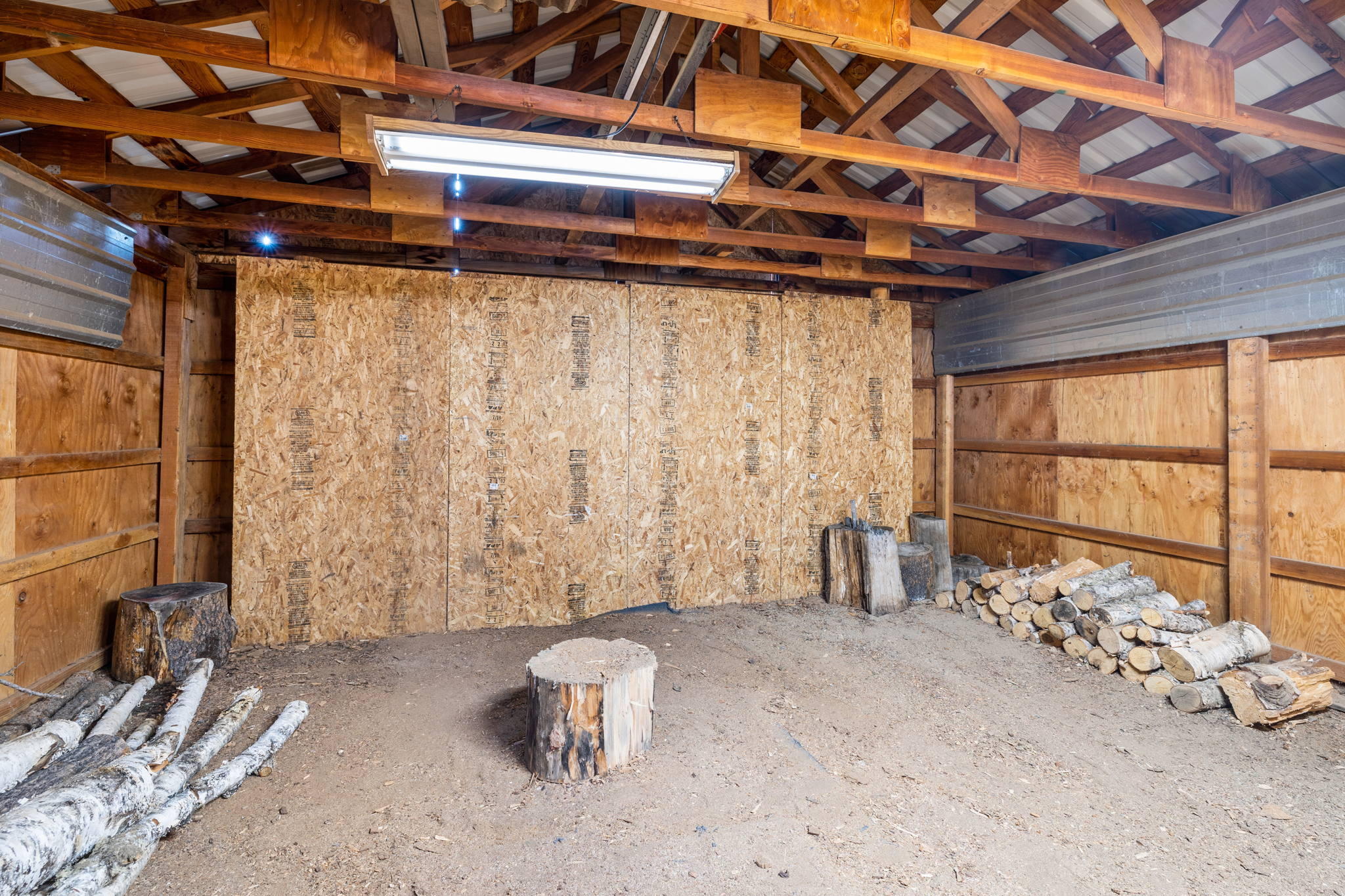152046 Conestoga Road La Pine, OR 97739 - Photo 42 of 43 Barn has been used for storage, yet easily can assume the use for animals.
