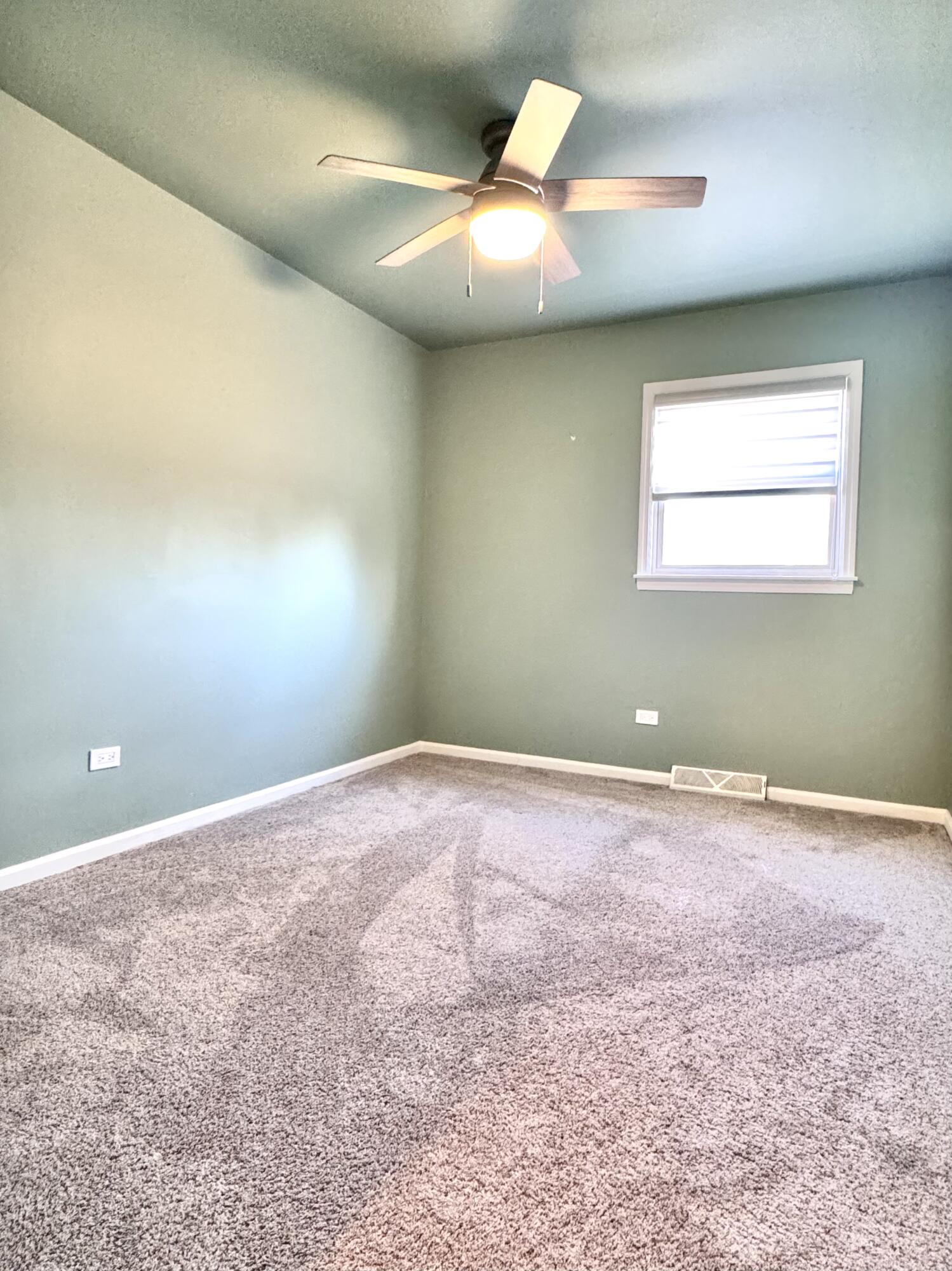 3429 42nd Street Highland, IN 46322 - Photo 17 of 42 a view of an empty room