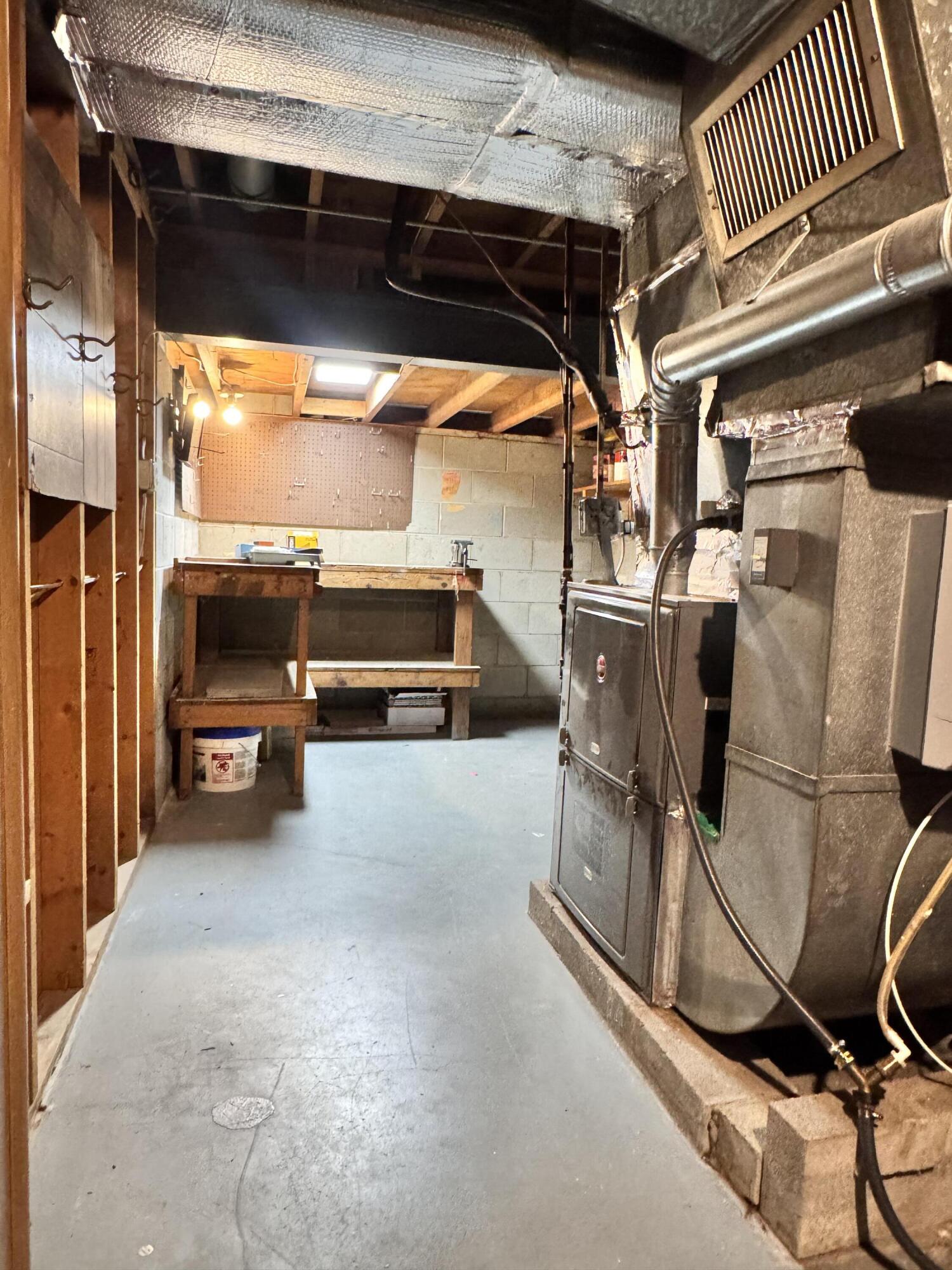 3429 42nd Street Highland, IN 46322 - Photo 34 of 42 a view of gym equipment