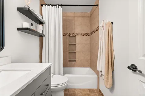 $675,000 | 3575 Cameo Drive, Unit 45, Oceanside, CA 92056