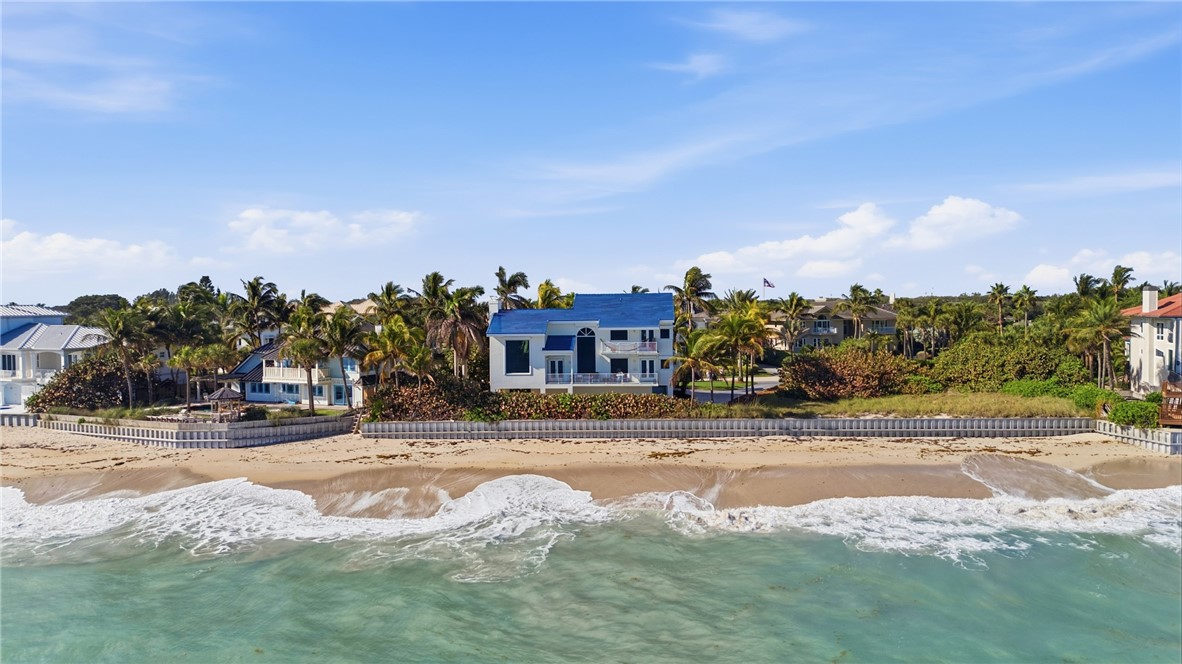 1976 Ocean Ridge Circle Vero Beach, FL 32963 - Photo 3 of 7 a view of a city