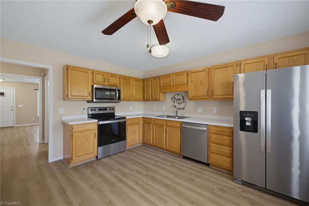 2554 Ambassador Court High Point, NC 27265 - Photo 9 of 27