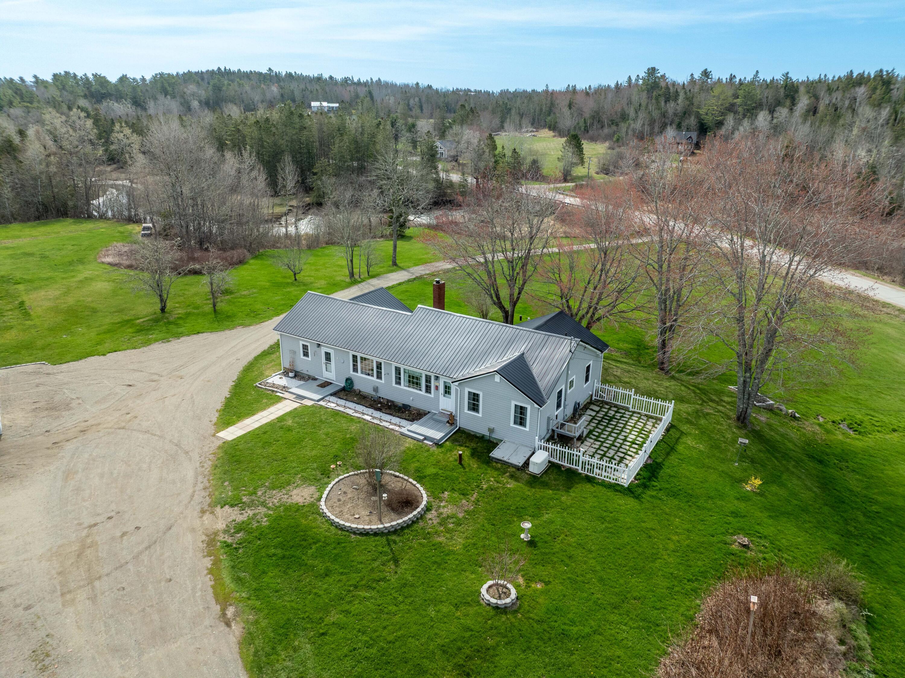 7 Golding Road Perry, ME 04667 - Photo 2 of 44 7 Golden Road, Perry (7 of 32)