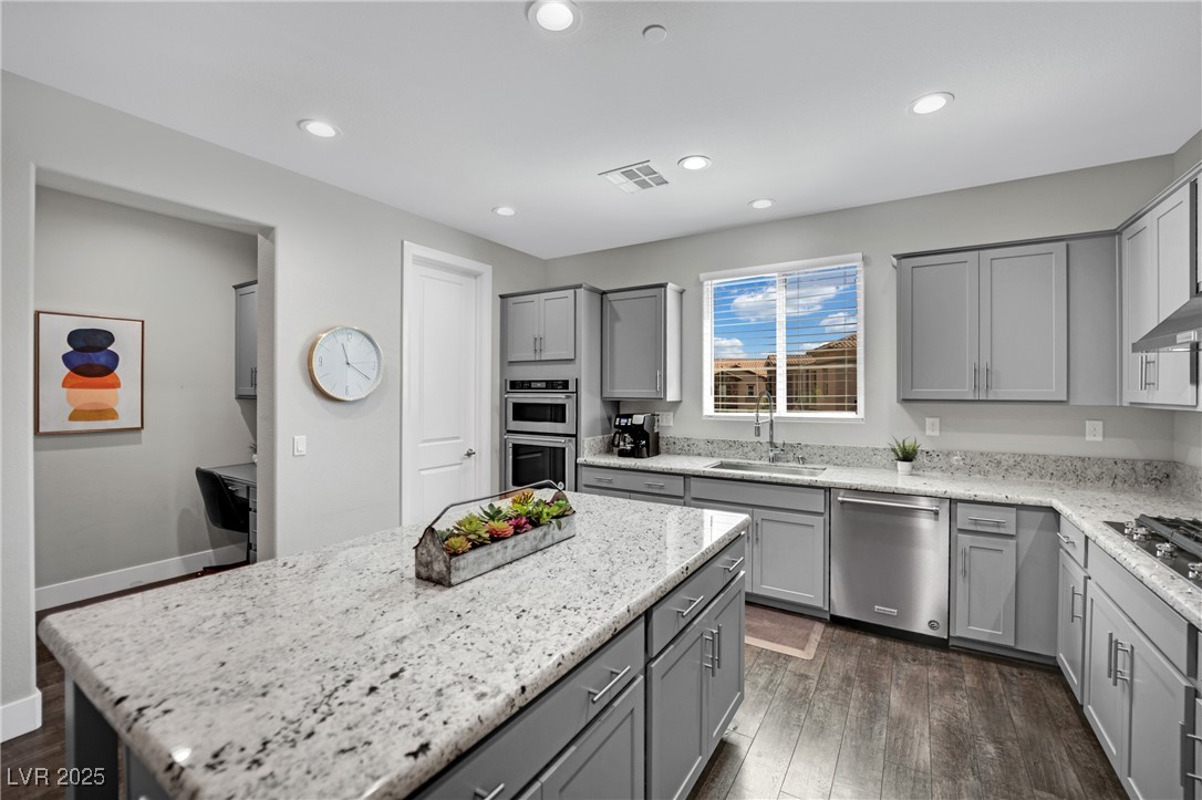 45 Via Di Vita Henderson, NV 89011 - Photo 15 of 46