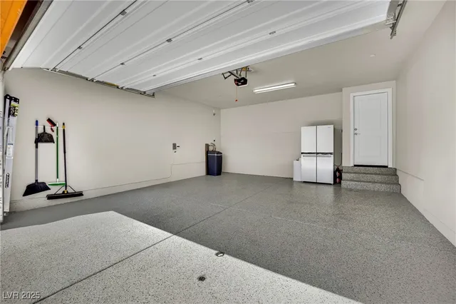 $2,950 | 45 Via Di Vita, Henderson, NV 89011