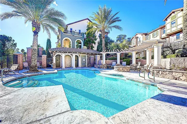 $2,950 | 45 Via Di Vita, Henderson, NV 89011