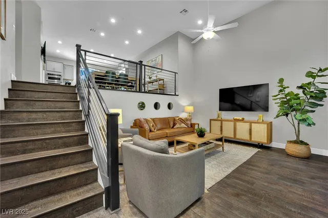 $2,950 | 45 Via Di Vita, Henderson, NV 89011