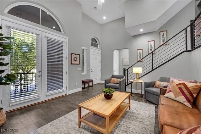 $2,950 | 45 Via Di Vita, Henderson, NV 89011