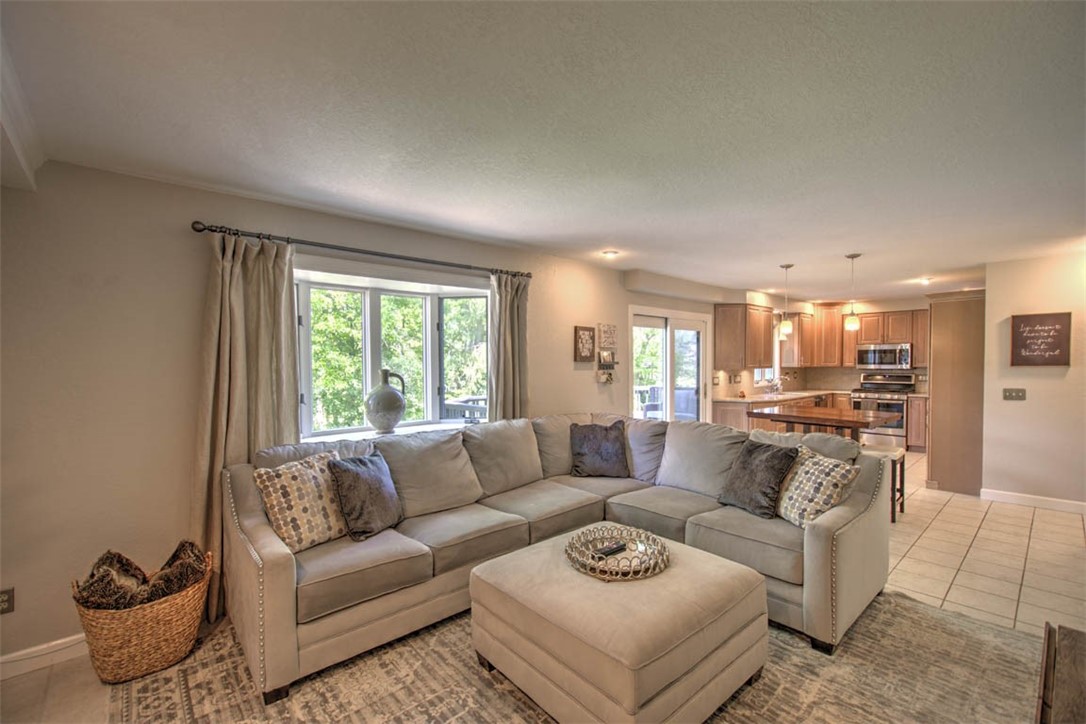 2710 South Forrest Green Drive Decatur, IL 62521 - Photo 12 of 41 Gallery Image 12