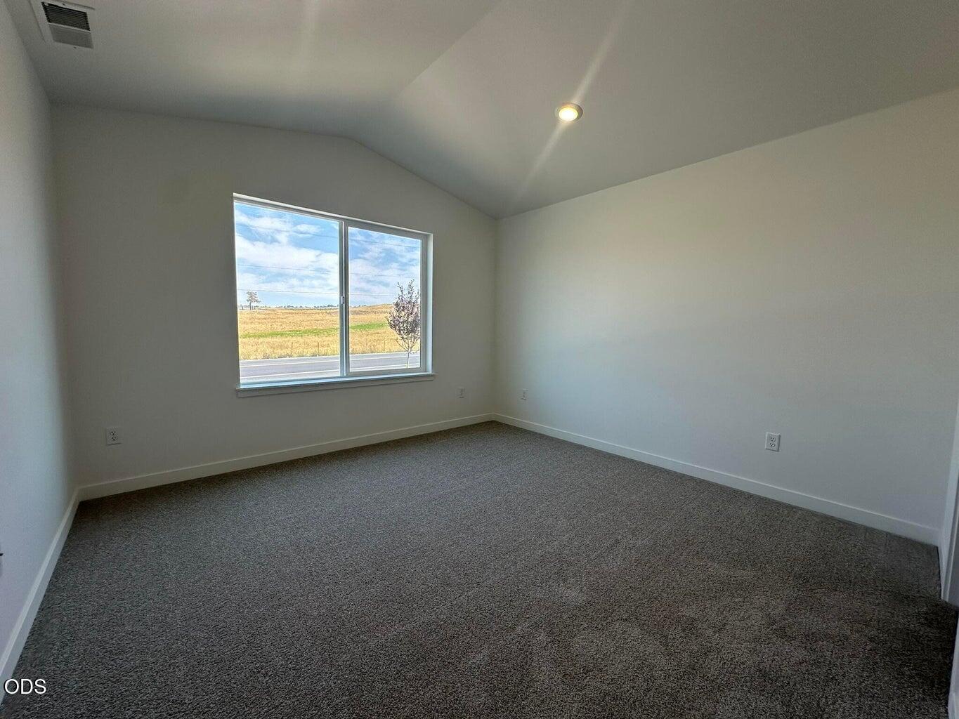 684 Northeast Rickenbacker Road, Unit 140 Madras, OR 97741 - Photo 11 of 13