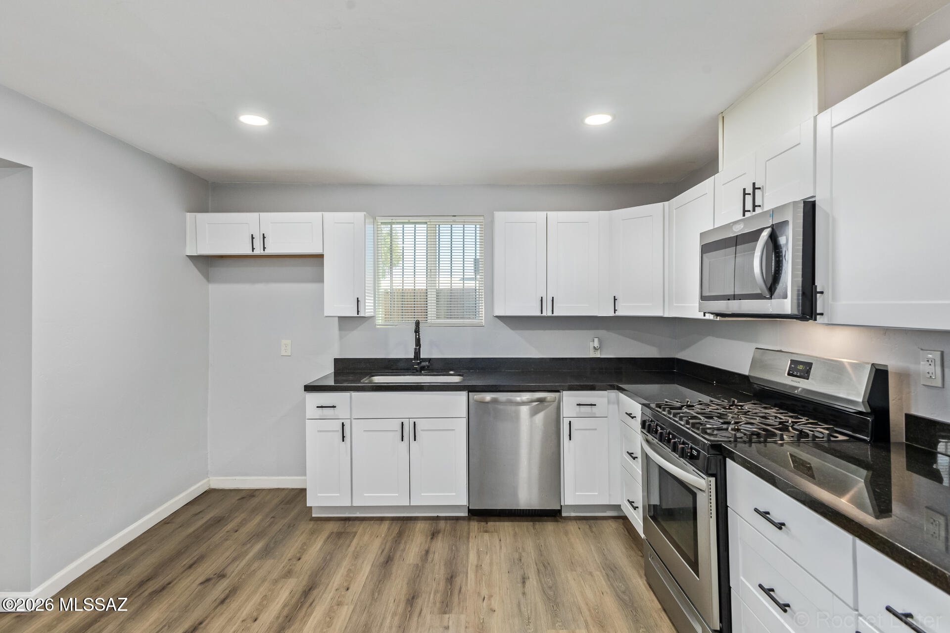 732 East 38th Street Tucson, AZ 85713 - Photo 12 of 31