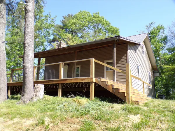 $186,640 | 202 Honor Lane, Hendersonville, NC 28792
