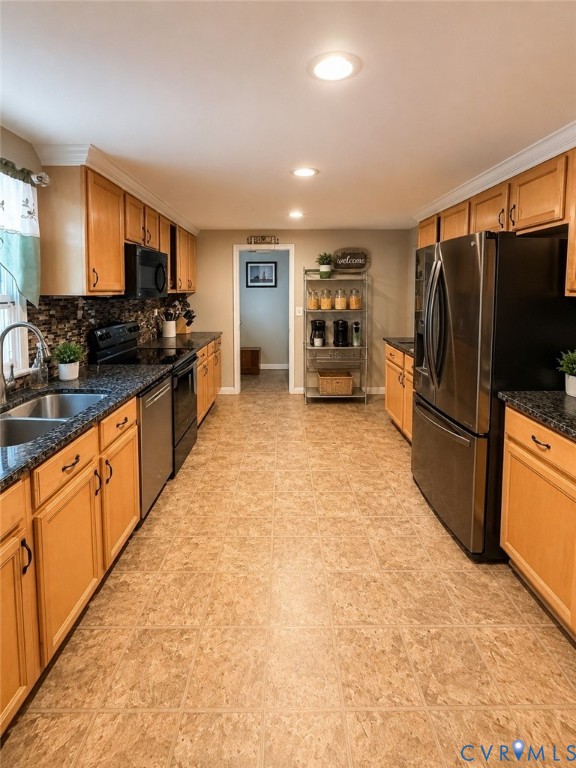 13613 Bundle Road Chesterfield, VA 23838 - Photo 3 of 37 Galley kitchen featuring wood-finish cabinetry, da