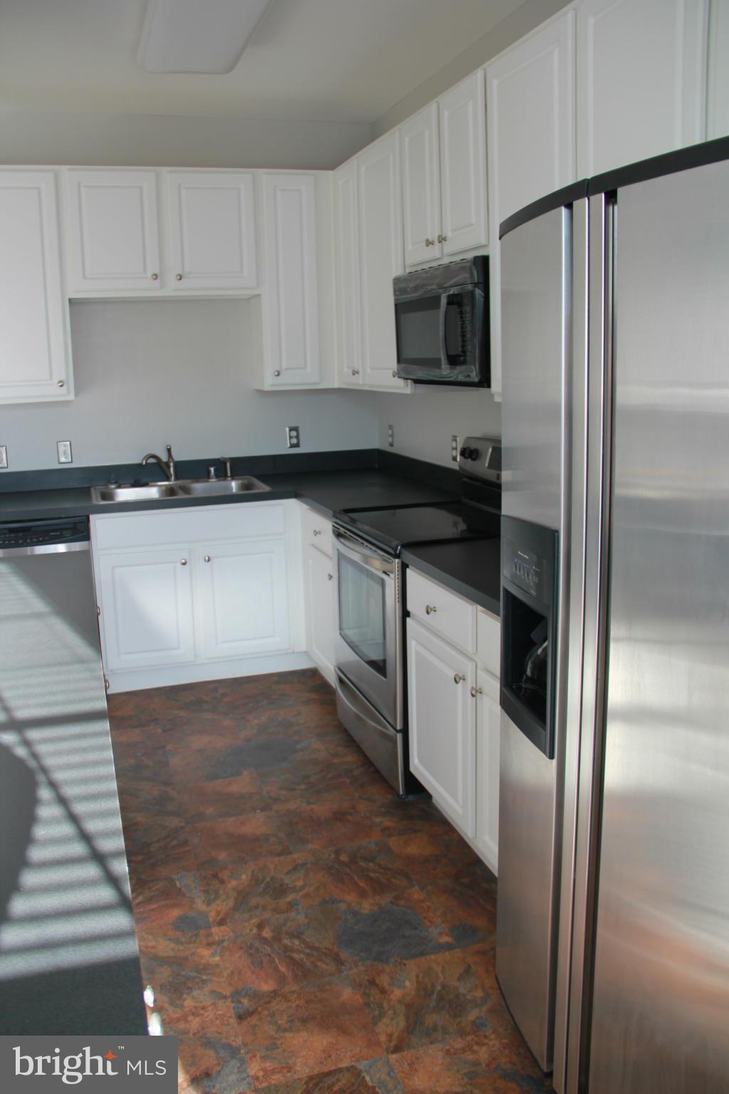 672 Hunting Fields Road Baltimore, MD 21220 - Photo 12 of 24 Kitchen