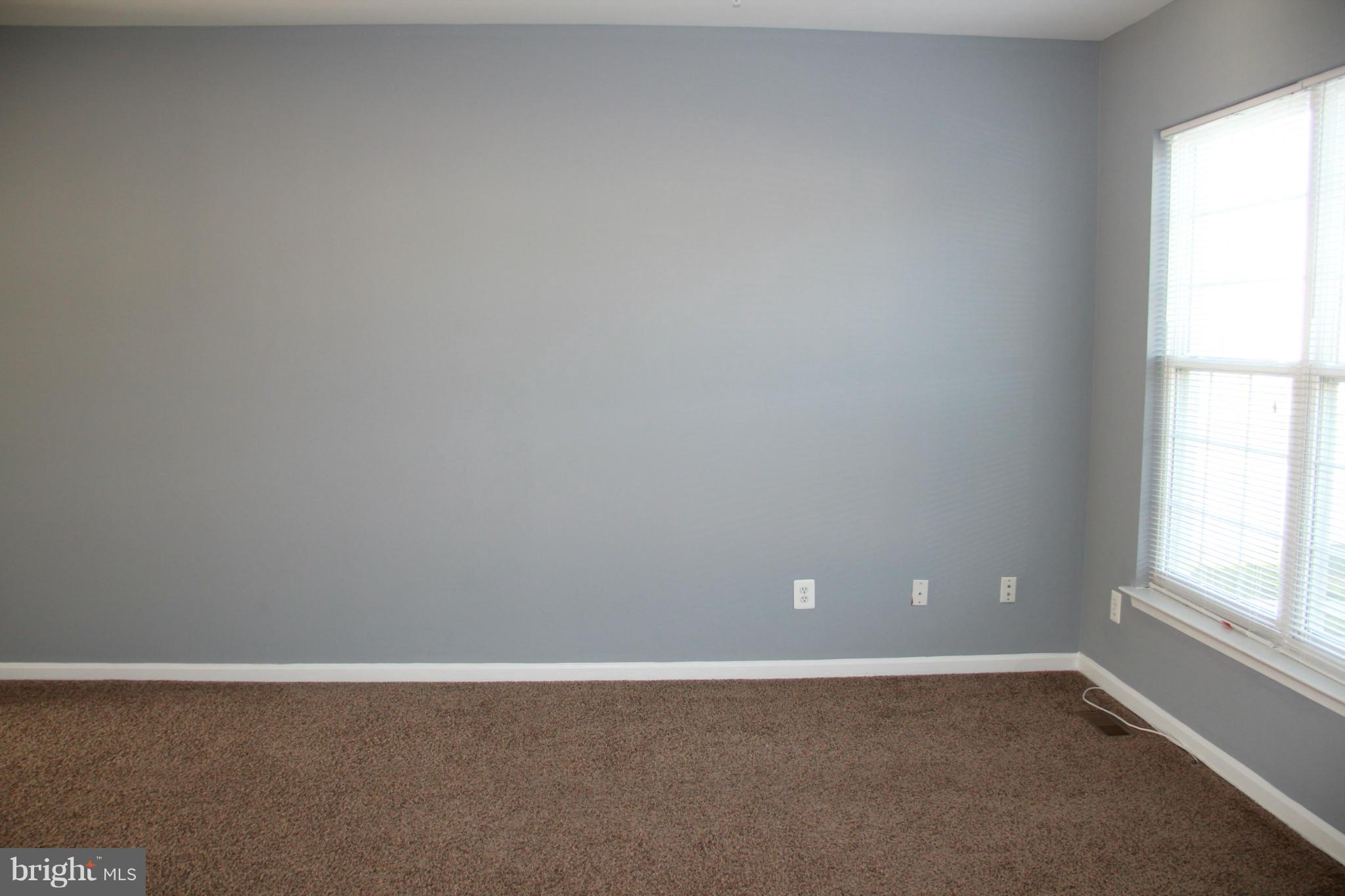 672 Hunting Fields Road Baltimore, MD 21220 - Photo 7 of 24 Living Room
