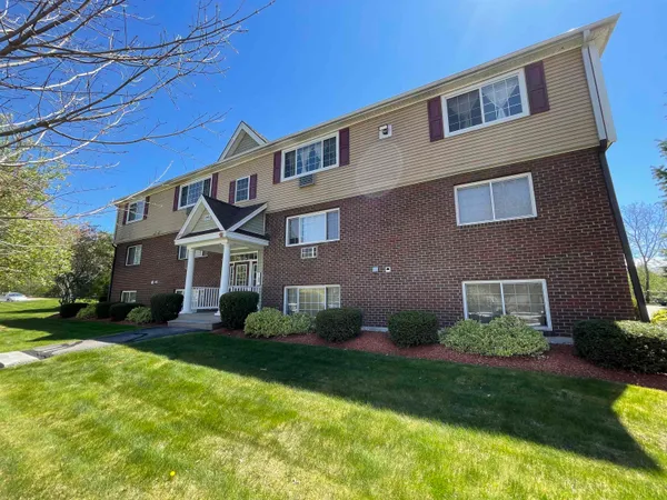 $1,799 | 3991 Old Brown Avenue, Unit 113, Manchester, NH 03103