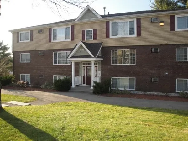 $1,799 | 3991 Old Brown Avenue, Unit 113, Manchester, NH 03103