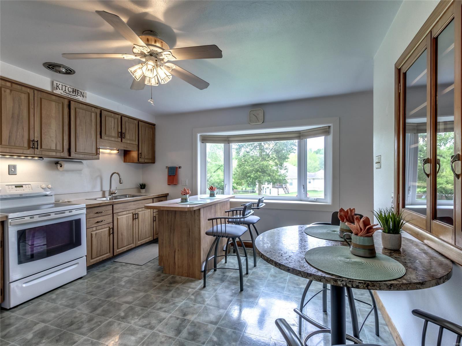 782 Rojean Drive Ellisville, MO 63021 - Photo 4 of 16